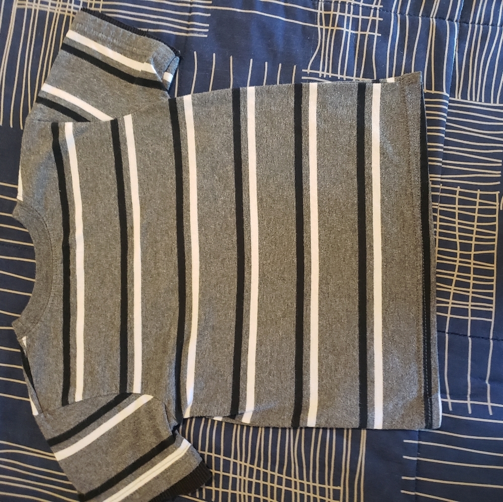 Shirt - Picture 6 of 7